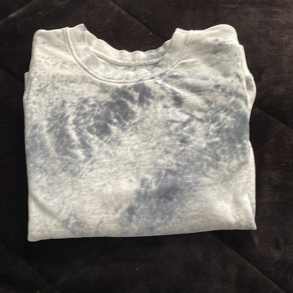 Lululemon womens blue/white tye dye crew neck